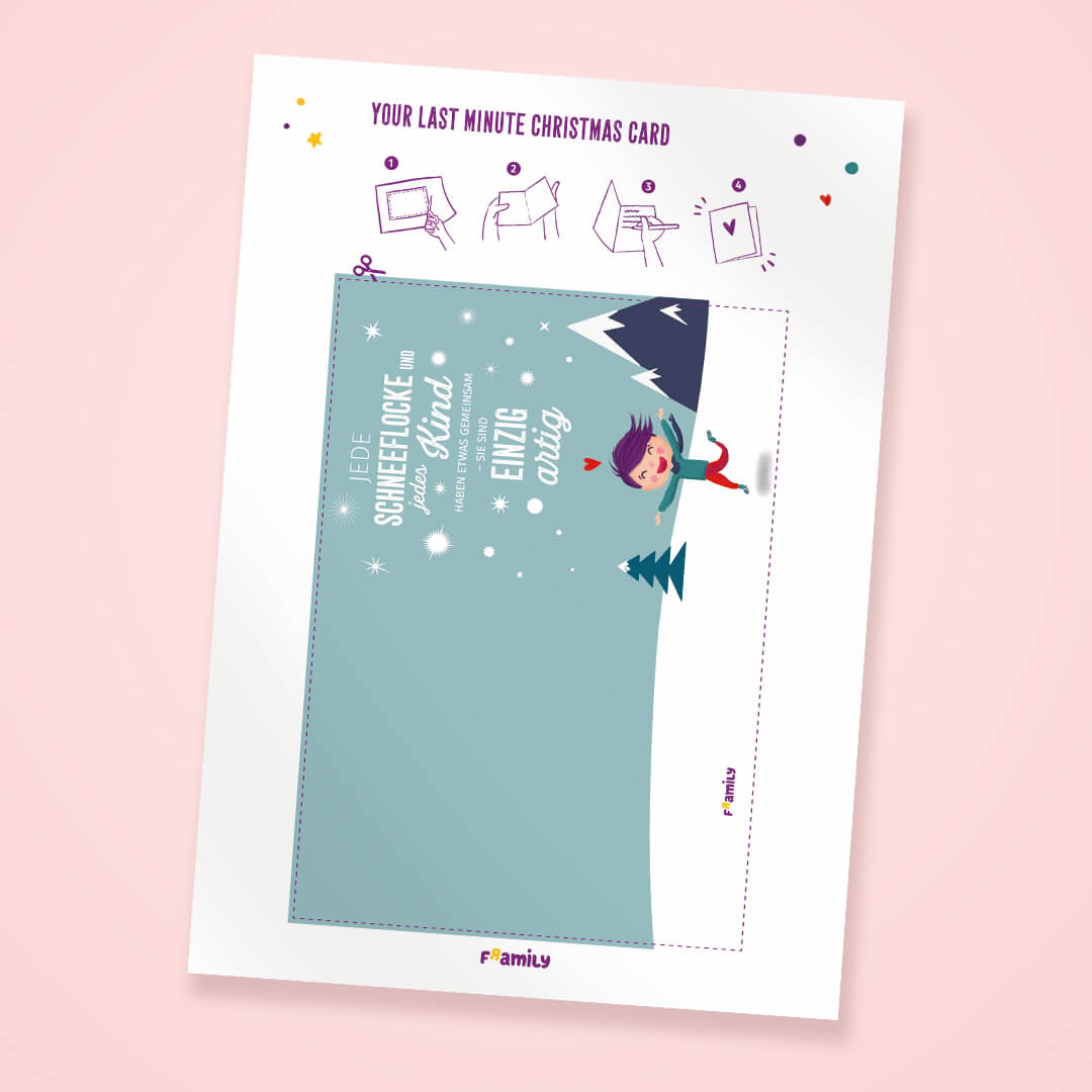 Eine Weihnachtskartenvorlage mit einem Kind in Winterkleidung, Bäumen und fallendem Schnee. Der deutsche Text erscheint auf einem hellrosa Hintergrund mit festlichen Symbolen am oberen Rand.