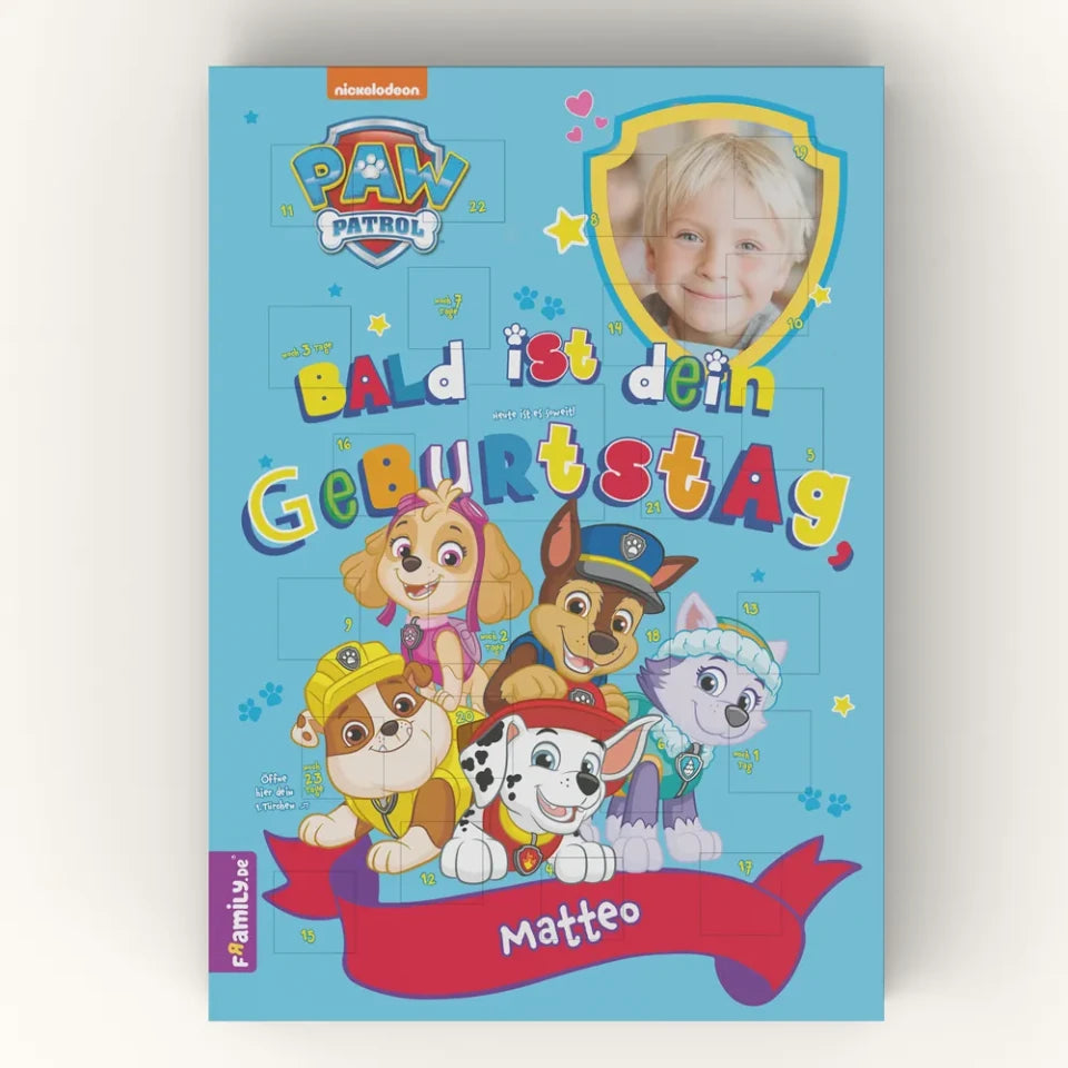 Paw-Patrol-Geburtstagskalender mit Foto des Geburtstagskindes, Schriftzug 'Bald ist dein Geburtstag' und dem Namen vom Kind.