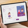 Tablet mit Blick auf den Konfigurator, um verschiedene Kinder im Buch Peppa Pig zu personalisieren.